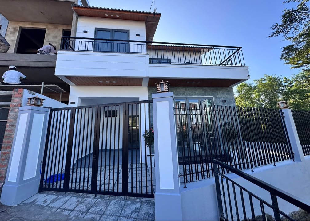 Nhà 2 Tầng Kiệt Oto Thu Bồn, Huế - 100m², Sổ Hoàn Công