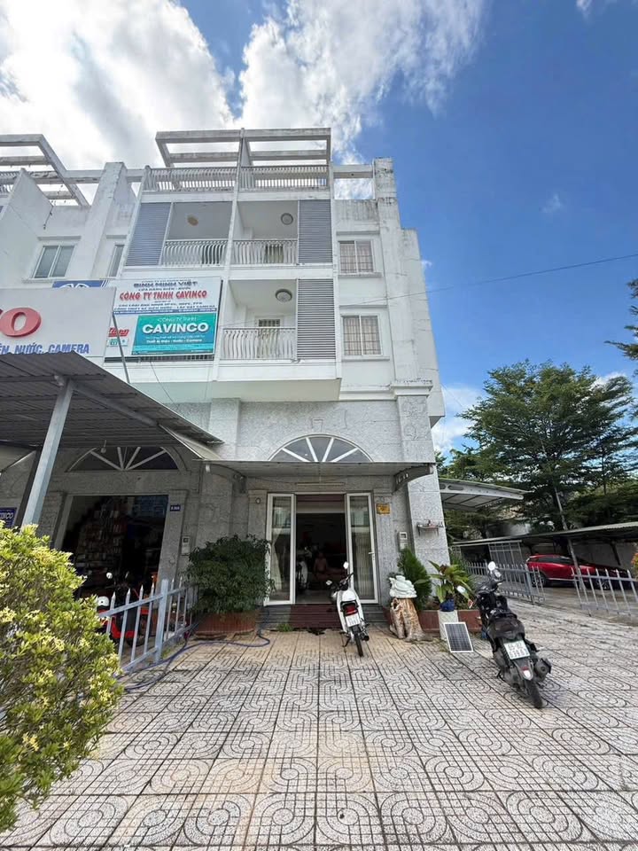 Shophouse Cần Thơ 348m² giá 5.2 tỷ - Mặt tiền kinh doanh đắc địa
