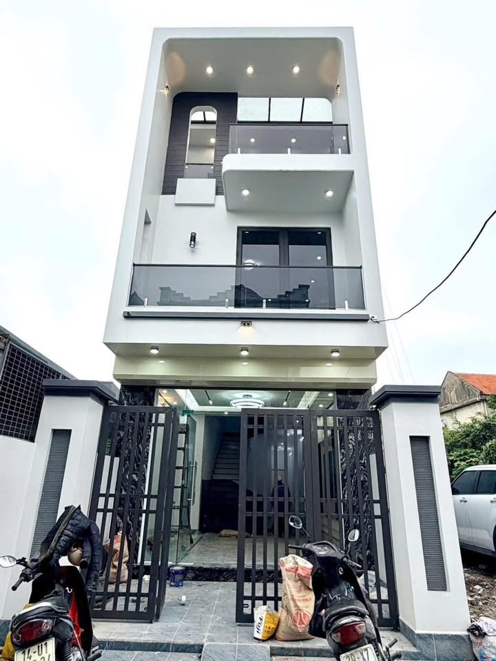 Bán nhà Cẩm Bình Cẩm Phả 100m² giá 3.2 tỷ - Sẵn sàng ở ngay!