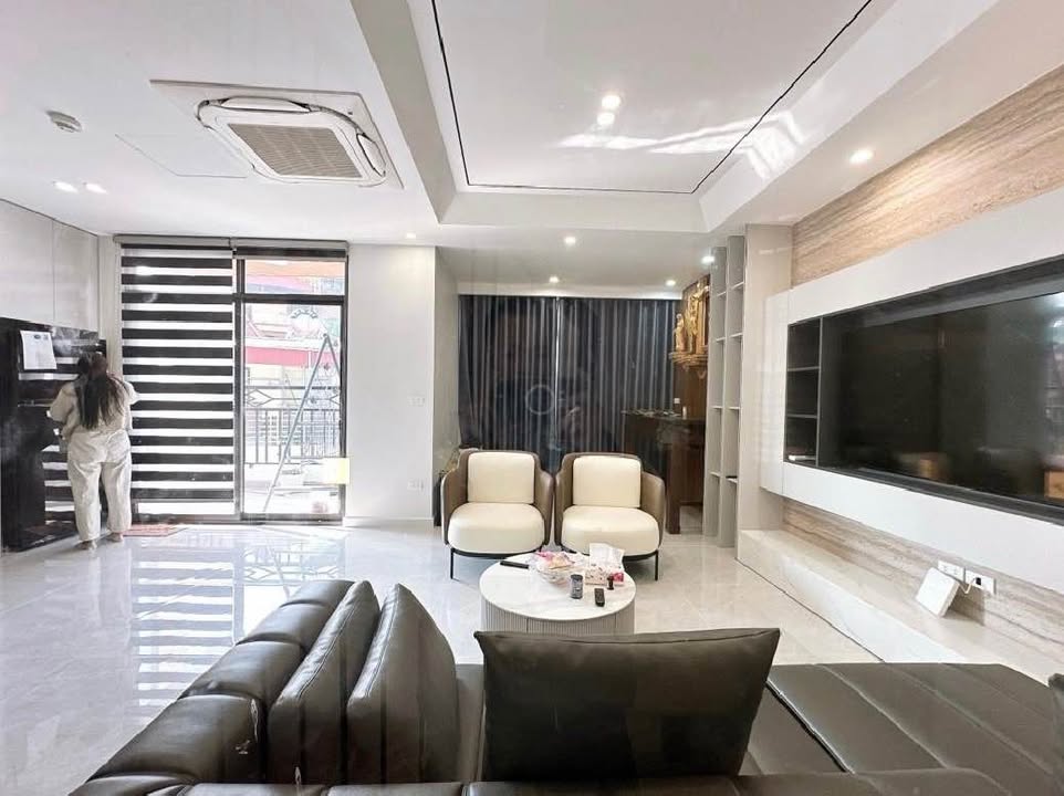 Nhà Phố Vọng 55m², 6 Tầng, Lô Góc - Kinh Doanh Đỉnh Cao 25.1 Tỷ