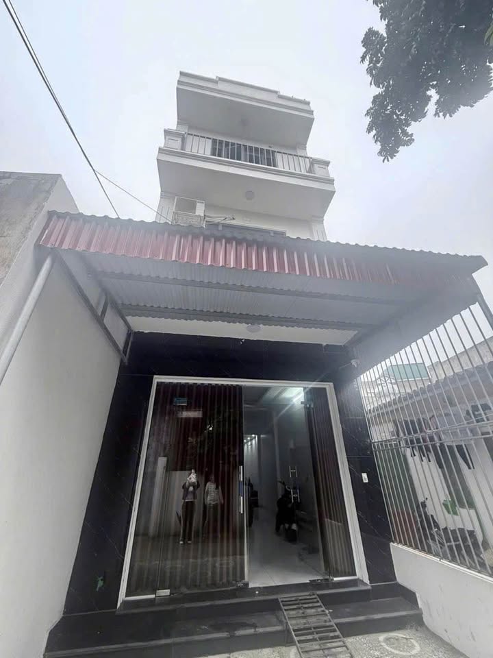 Nhà riêng 3 tầng Đinh Văn Tả 68m² giá 3.1 tỷ - Ô tô vào tận nhà!