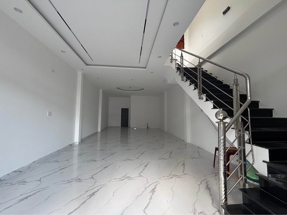Nhà nguyên căn Chúc Động Đà Nẵng 74.3m² - Sát trường, mặt tiền kinh doanh!