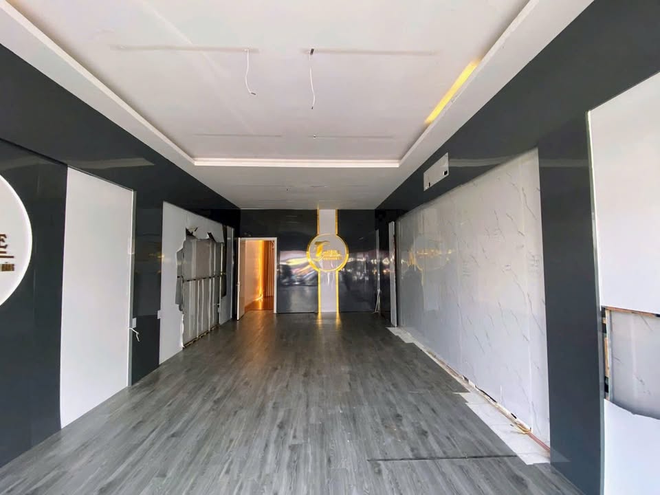 Nhà Phố Nguyễn Trung Trực Rạch Giá - Mặt tiền kinh doanh 145m² chỉ 25 triệu/tháng!