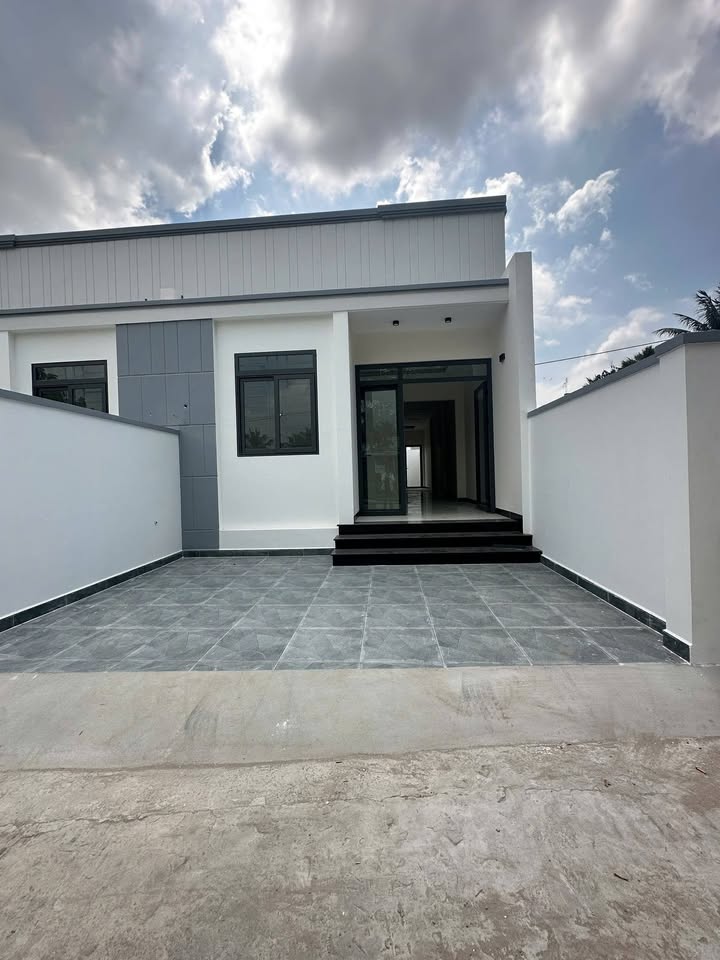 Nhà Mặt Tiền Lê Minh Xuân Rạch Giá 95m² - View Sông, Sổ Đỏ - 1.5 Tỷ