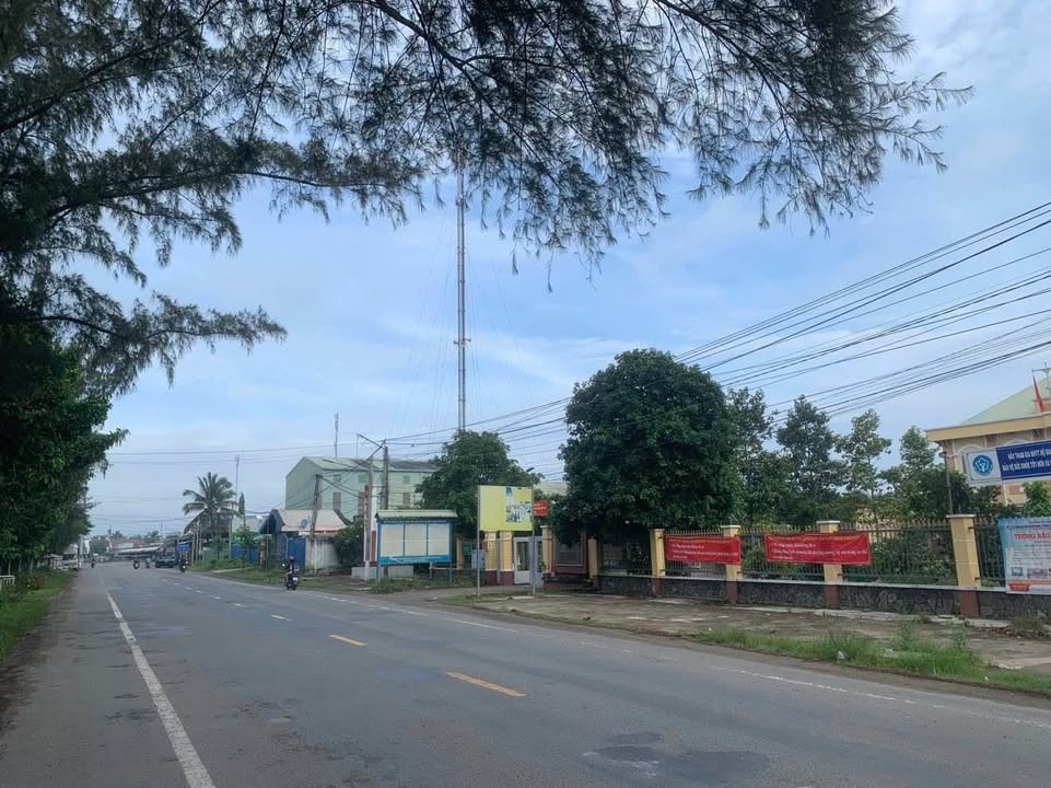 Đất Mặt Tiền Hữu Định, Bến Tre - 348m² Ngang 8.7m - Giá Tốt