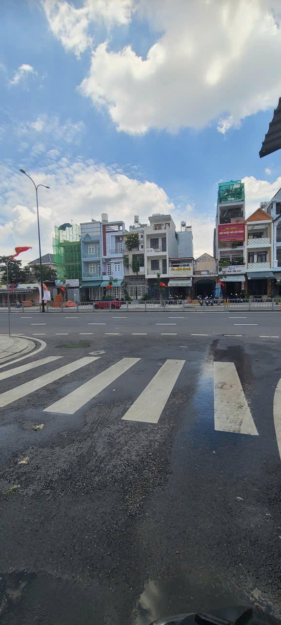 Nhà cấp 4 + Đất 83m² Dương Quảng Hàm, Gò Vấp - Sổ hồng chính chủ, hẻm xe hơi