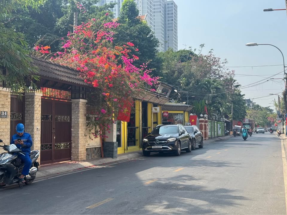 Mặt bằng Cafe sân vườn Thảo Điền 195m² - Thích hợp KD ngay!