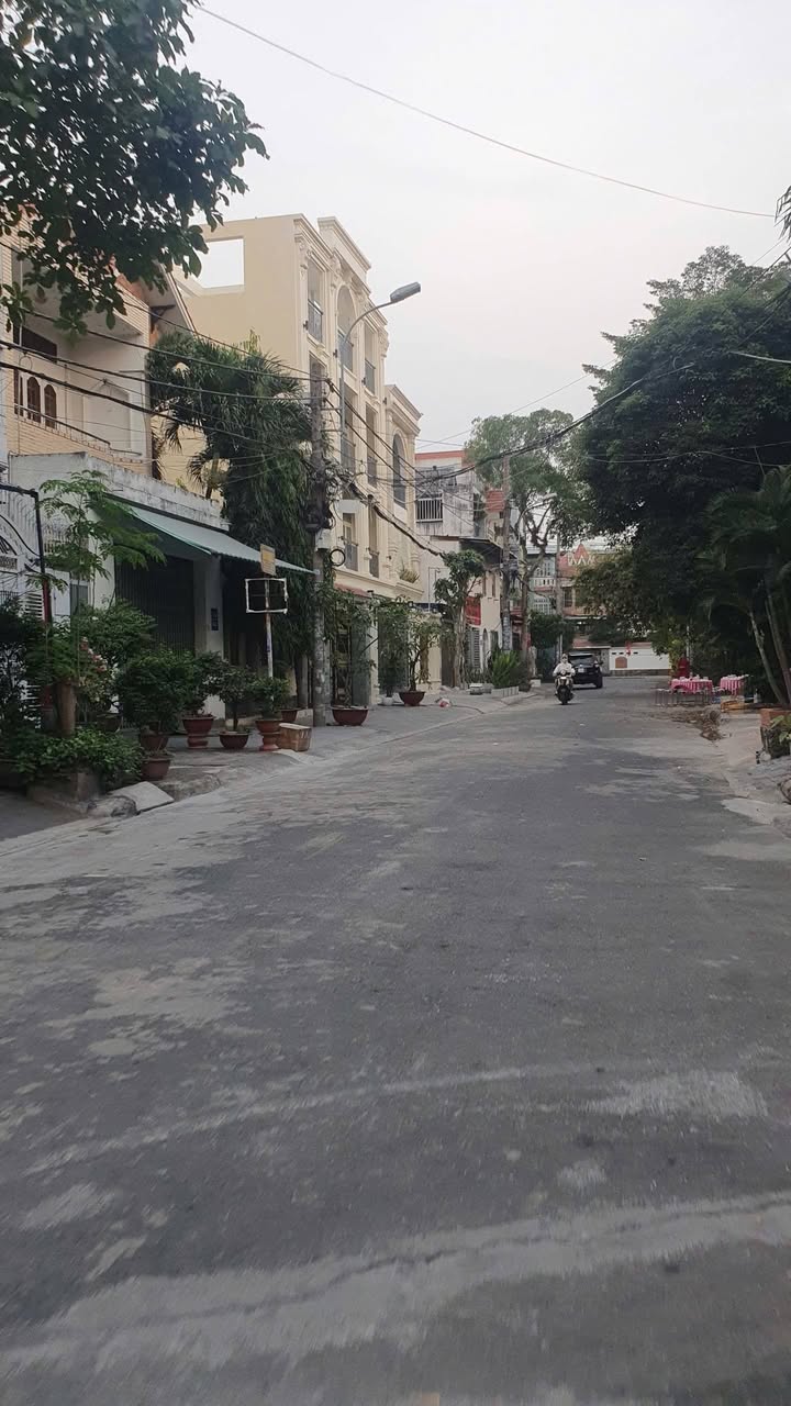 Bán nhà Quận Tân Phú 100m² 13.3 tỷ - Chính chủ bán gấp trước Tết!