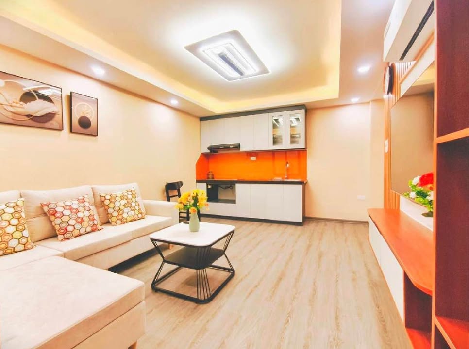 Bán gấp tập thể Nguyên Hồng 79m², 3PN, full nội thất, sổ đỏ chính chủ