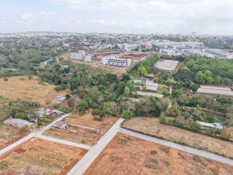 Bán 3 Lô Liền Kề Phạm Ngũ Lão, Buôn Ma Thuột - 100m² Sổ Đỏ, Giá 3.05 Tỷ