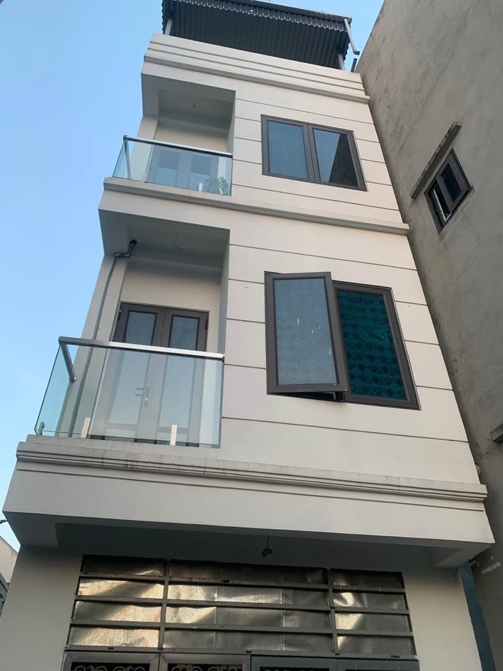 Nhà Riêng Đông Dư 85m² 4 Tầng Full Nội Thất - Sẵn Sàng Đón Chủ Mới