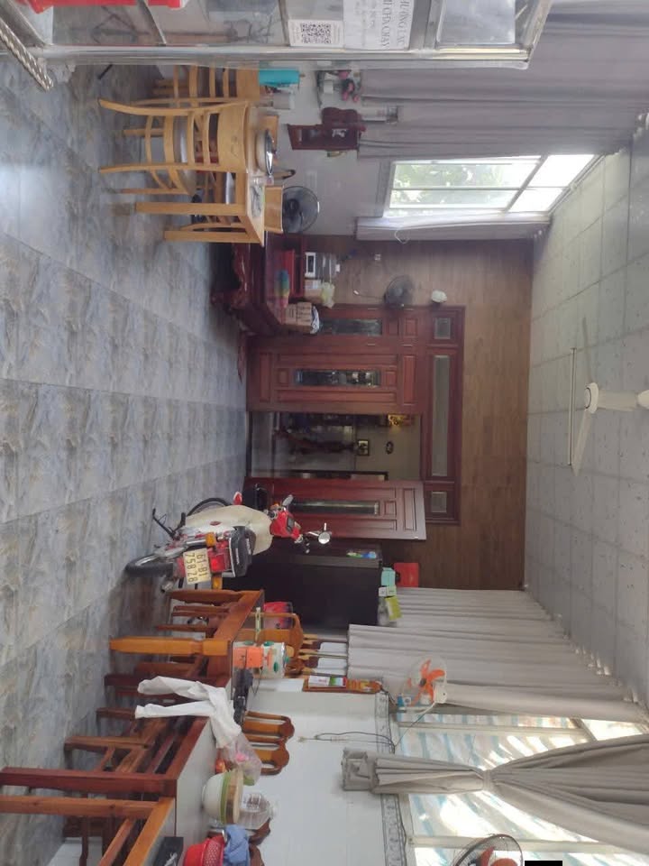 Cho thuê nhà 160m² tại Phú Mỹ, Thủ Dầu Một - Sân ô tô rộng, giá 7 triệu/tháng