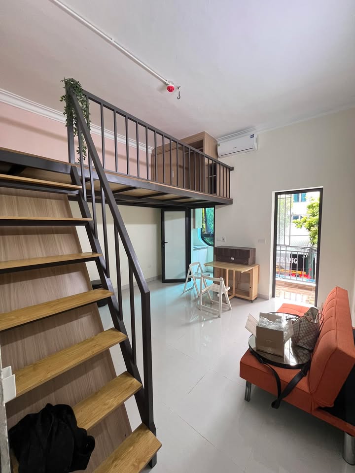 Nhà riêng Trần Quốc Hoàn, Cầu Giấy - Ô tô đỗ cửa, vào ở ngay!