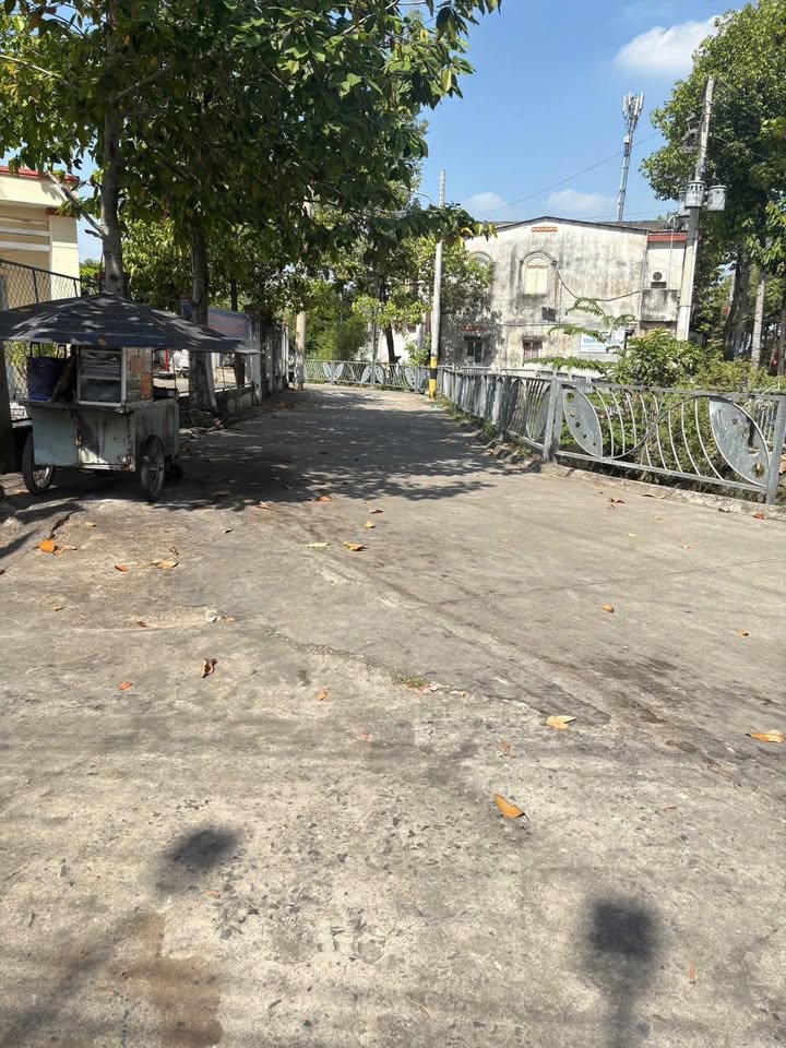 Đất nền Chánh Nghĩa 100m² giá 1.35 tỷ - Đường ô tô 5m thông thoáng!