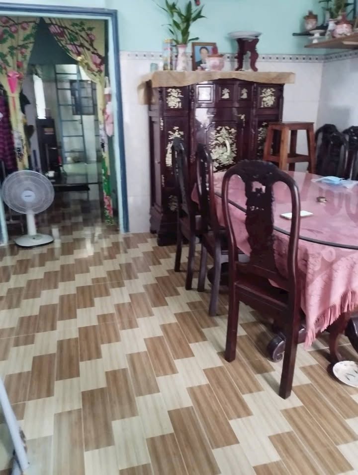 Nhà C4 Bình Hòa 110m² giá 2.55 tỷ - Sẵn sàng ở ngay!