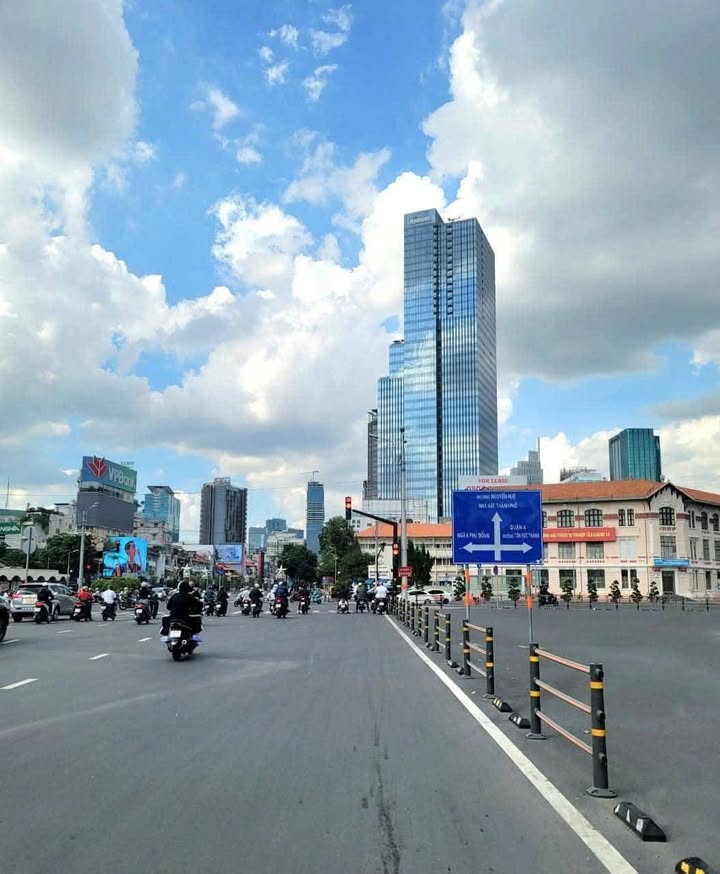 Nhà 5 Tầng Thang Máy Hẻm 6m Nguyễn Thái Bình, Quận 1 - Sổ Vuông 80.6m²