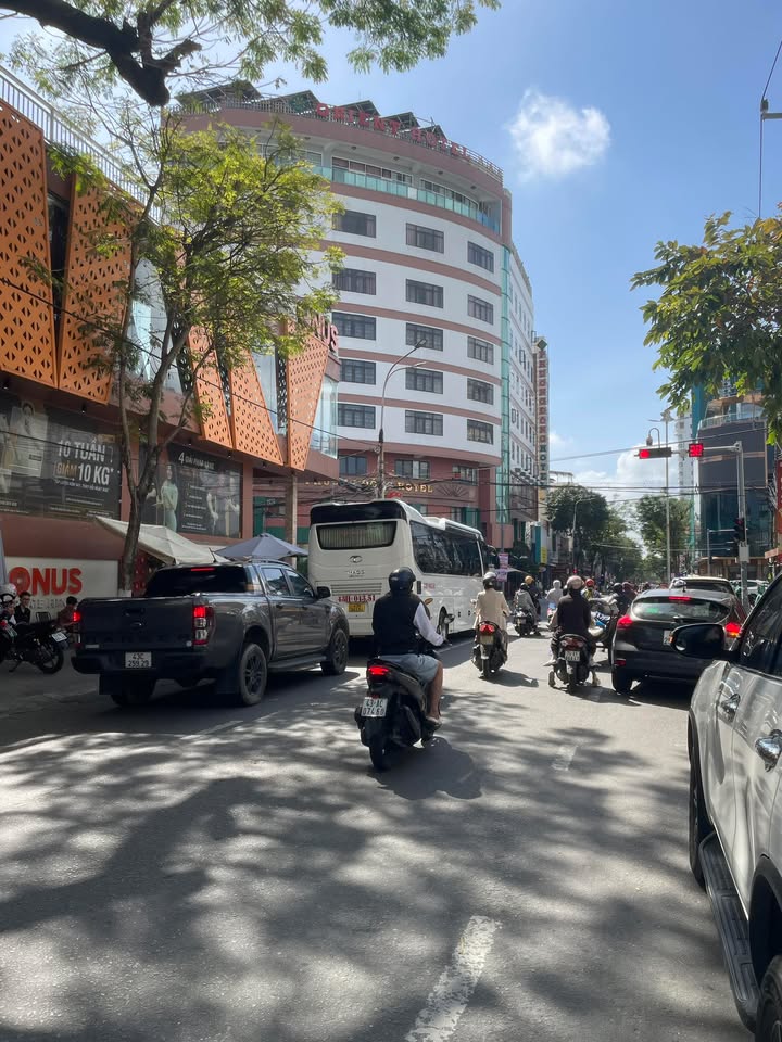 Nhà Mặt Tiền Phan Châu Trinh, Đà Nẵng - 142m² Kinh Doanh Đỉnh Cao