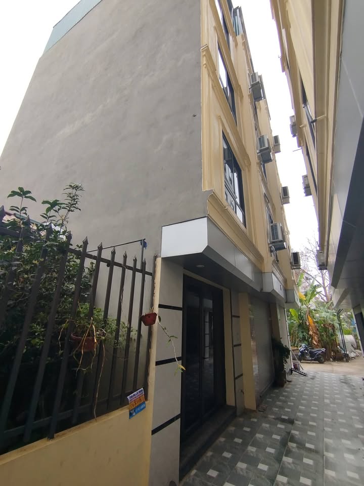 Nhà Mới Xây 31m² x 5 Tầng - Ngõ Rộng Ô Tô Lùi, Hà Đông - 5.7 Tỷ