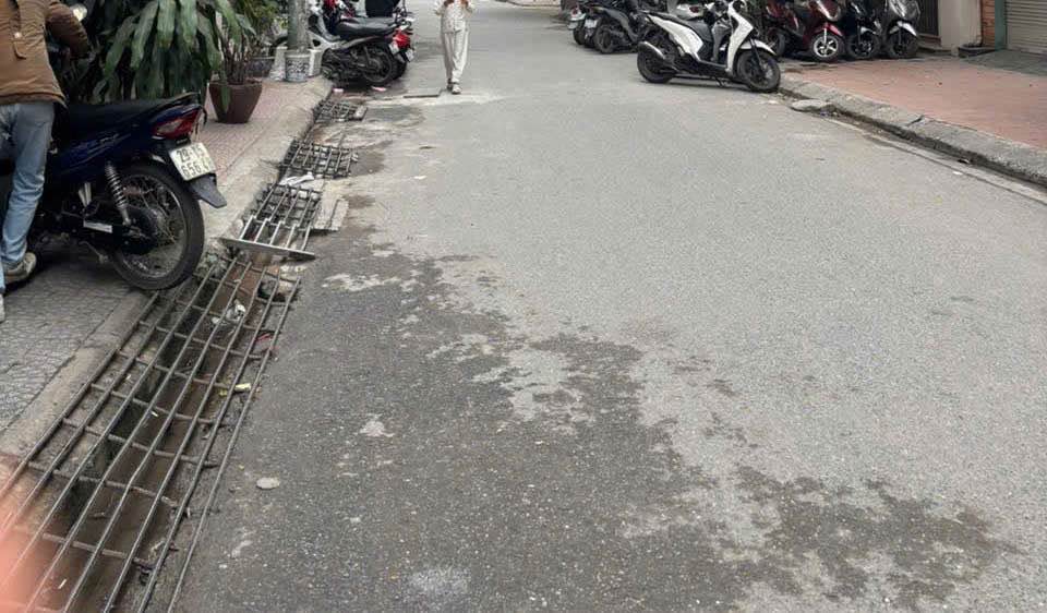 Nhà Nguyên Căn 32m² Pháo Đài Láng, Đống Đa - Kinh Doanh Đa Lĩnh Vực