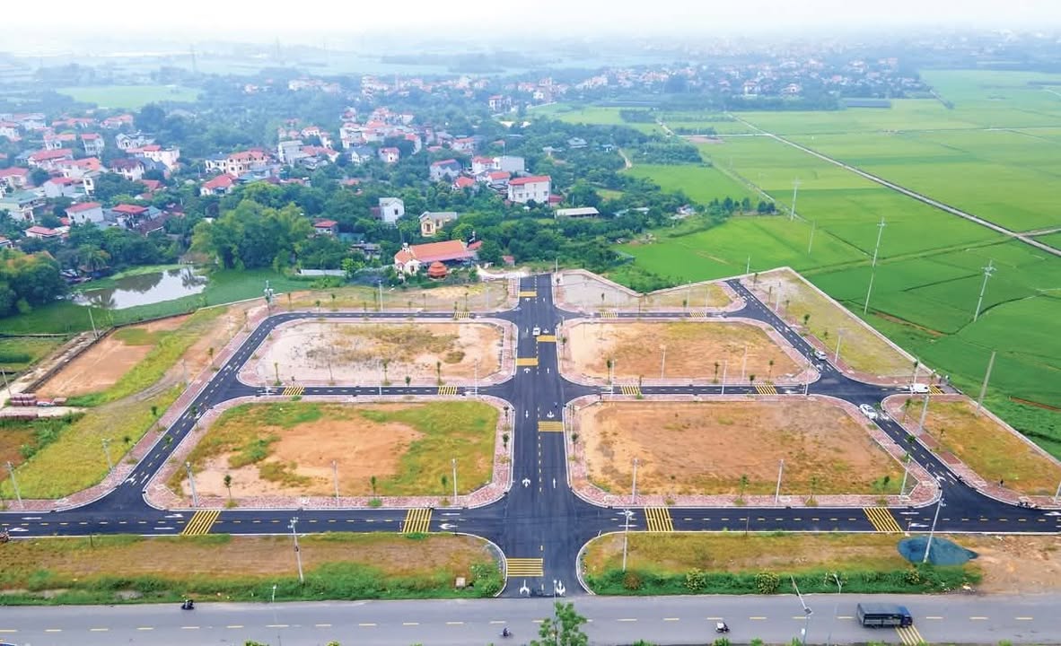 Đất Nghi Ân, Vinh: 200m² Vuông Vắn, Cách Nguyễn Văn Nghi 30m, Giá Hơn 3 Tỷ