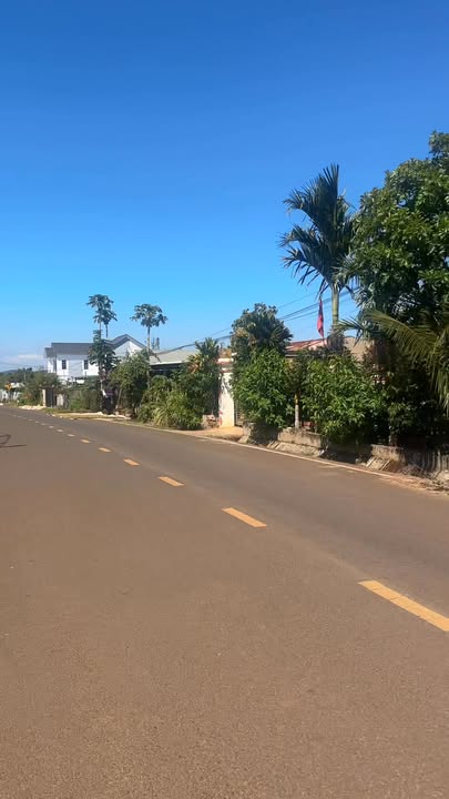 Đất mặt tiền Di Linh 416m² giá 2 tỷ - Mặt tiền kinh doanh đắc địa!