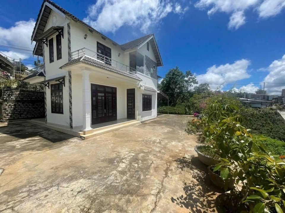 Bán Gấp Nhà 2 Tầng 400m² Xuân Trường Đà Lạt - Sổ Hồng Riêng