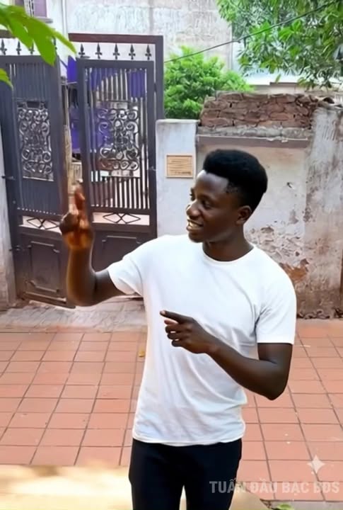 Bán đất Bồ Đề Long Biên 50m² giá 11.8 tỷ - Sổ đỏ chính chủ cực hiếm