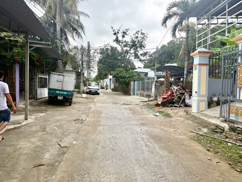 Đất Vàng Mặt Tiền Núi Cấm 1 Nha Trang - 114m² Sổ Hồng, Giá 3.68 Tỷ