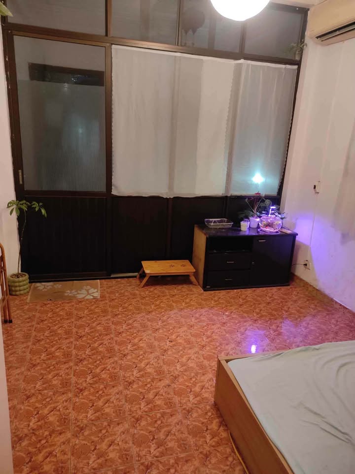 Cho thuê phòng trọ 20m² đường Giải Phóng - Gần BKX, NEU