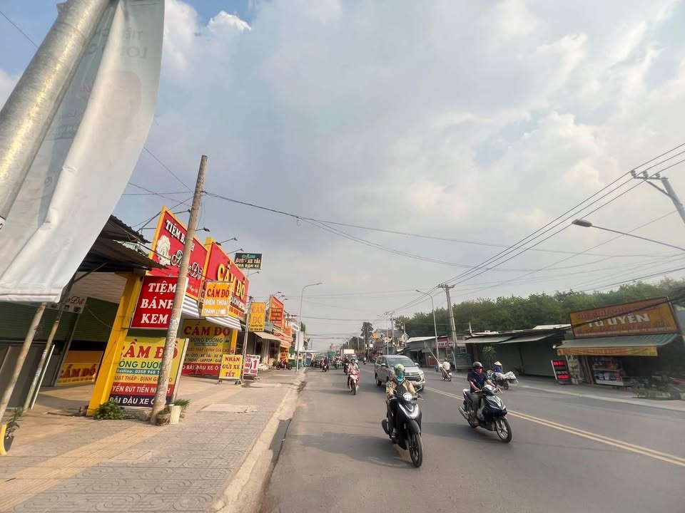 Nhà Mặt Tiền Võ Thị Sáu Dĩ An 450m² - Kinh Doanh Đắc Lộc