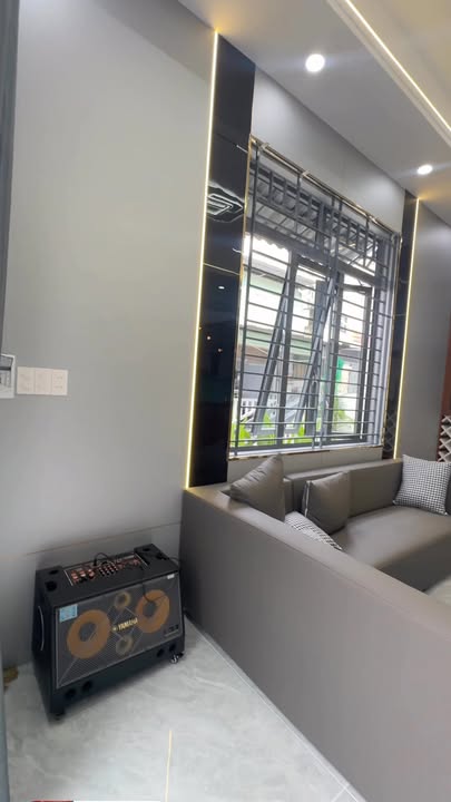 Bán nhà Thới Tam Thôn Hóc Môn 92m² 6.2 tỷ - Full nội thất đón Tết!