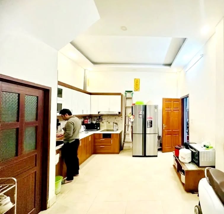 Chung cư Đội Cấn, Ba Đình 40m² - Sổ đỏ chính chủ, ô tô đỗ cửa