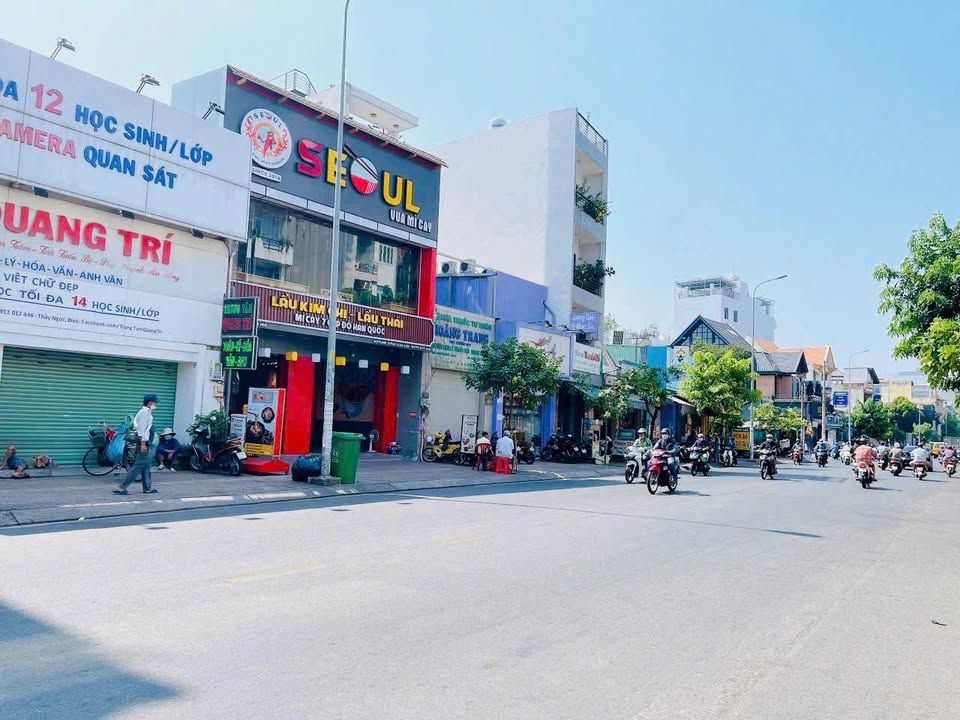 Mặt tiền Tân Sơn Nhì, Tân Phú: 300m² nở hậu, kinh doanh sầm uất - Giá 46 tỷ TL