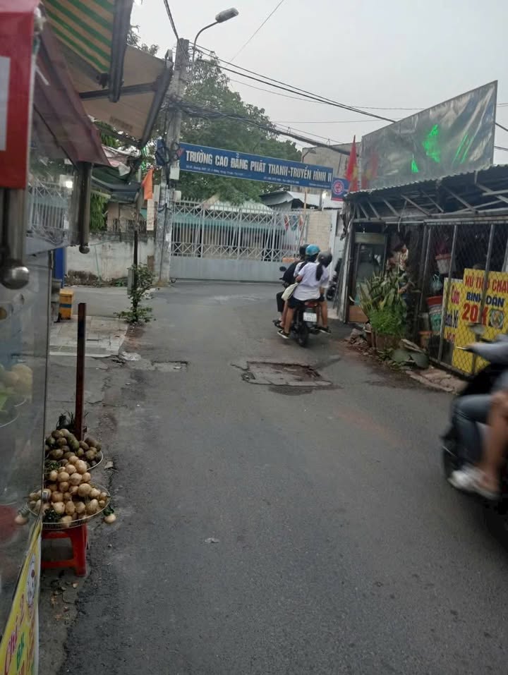 Nhà Phố Quận 12 28m² - Mặt tiền kinh doanh đắc địa!