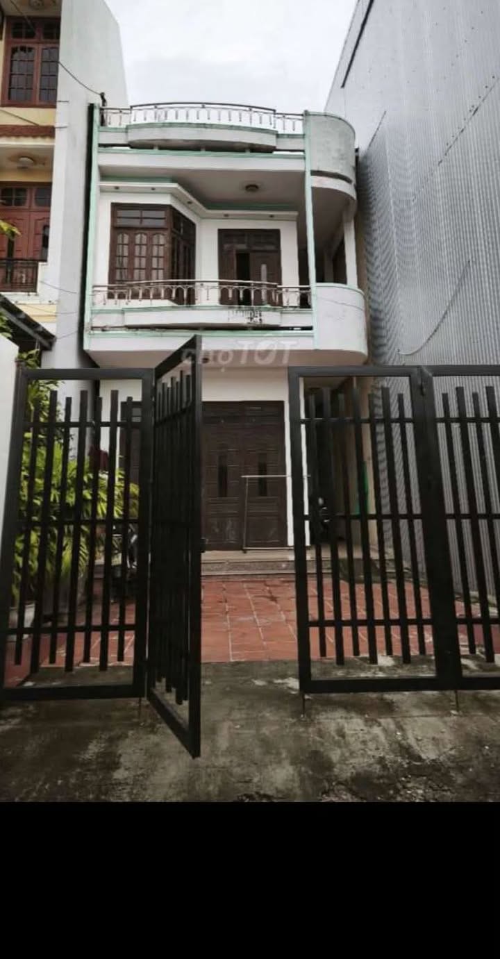 Nhà 2 Tầng Sân Rộng Chính Hữu, Sơn Trà - 100m² Giá 12 Triệu/Tháng