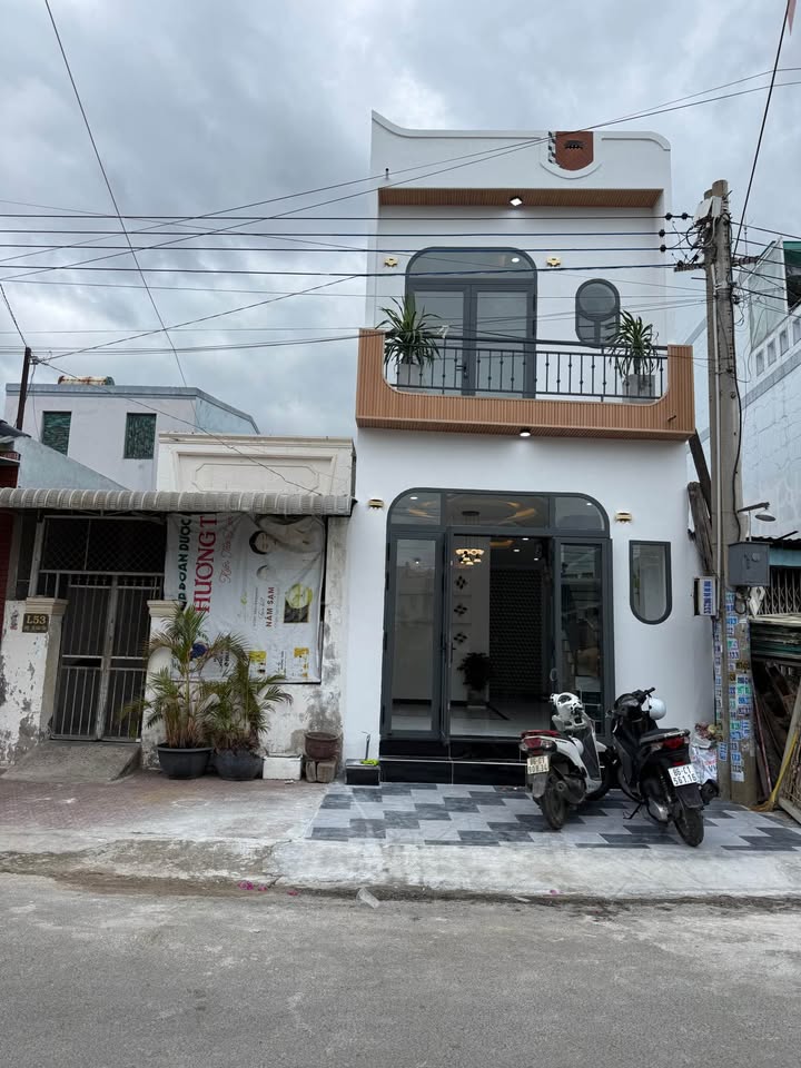 Nhà Mặt Tiền Kinh Doanh Phan Thiết 90m² - 1.x Tỷ, Sẵn Sàng Ở Ngay