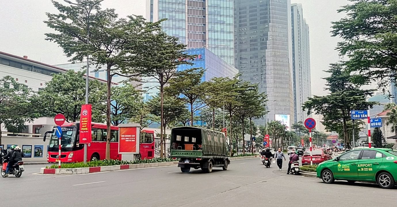 Nhà Phố Đào Tấn 50m², 8 tỷ - Mặt tiền kinh doanh, Ô tô vào