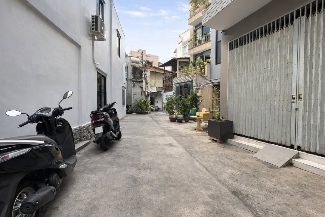 Bán nhà Quận 10 CMT8 44m² giá 7.48 tỷ - Ô tô vào tận nhà!