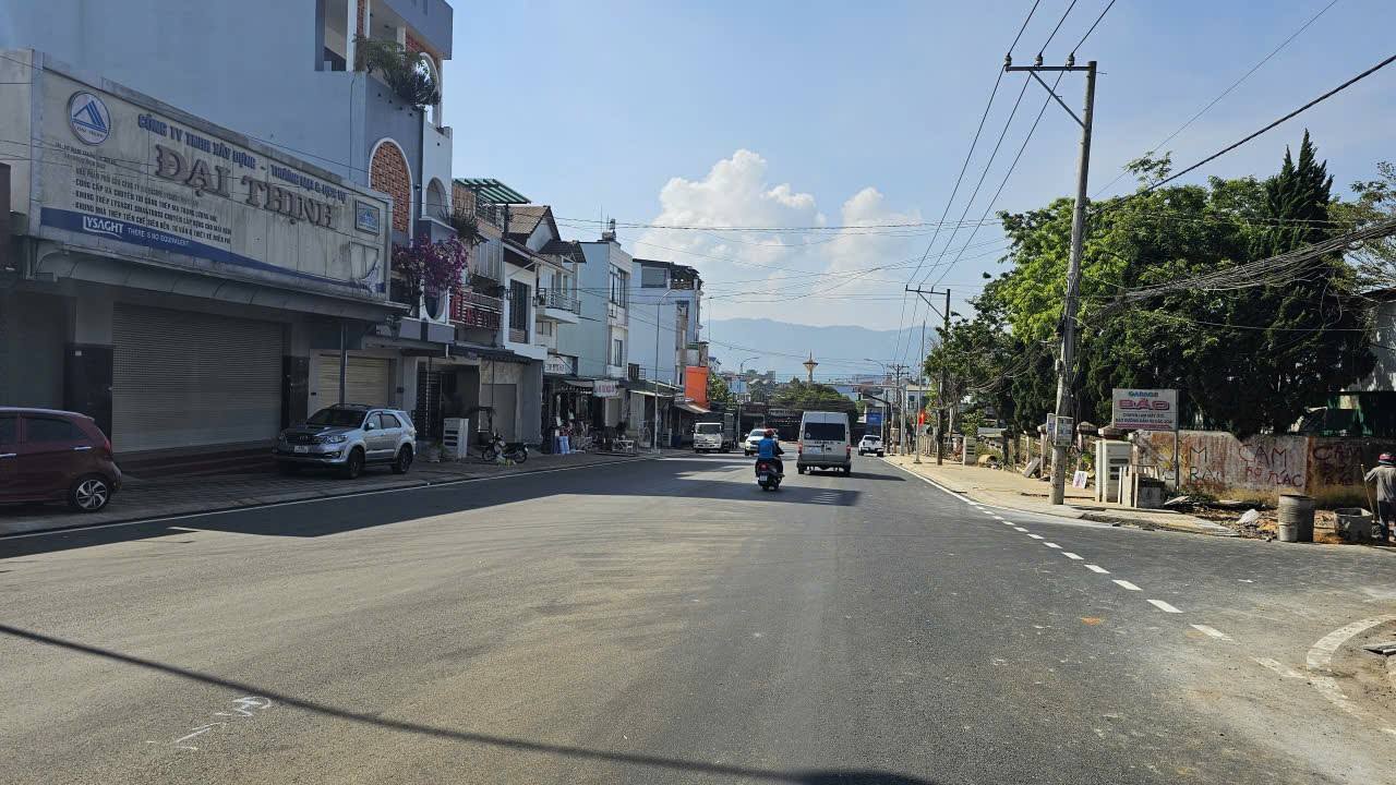 Nhà phố Hoàng Văn Thụ Bảo Lộc 114m² - Mặt tiền kinh doanh đắc địa!