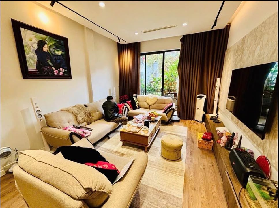 Nhà Riêng Lạc Trung 96m² Hai Bà Trưng - Ô tô tránh, kinh doanh sầm uất!