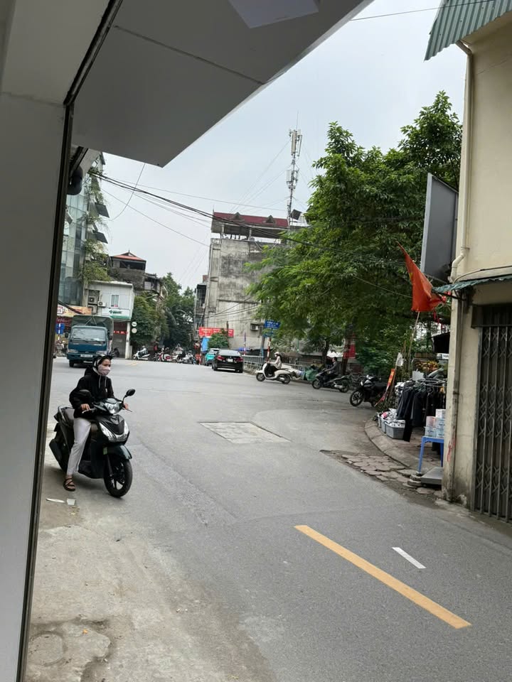 Mặt bằng kinh doanh 30m² Phố Tương Mai, Hoàng Mai - 8 Triệu/Tháng