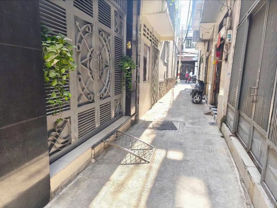 Nhà 2 Tầng Hẻm Ba Gác Cao Văn Ngọc, Q11 - 56m² - Giá 6.1 Tỷ
