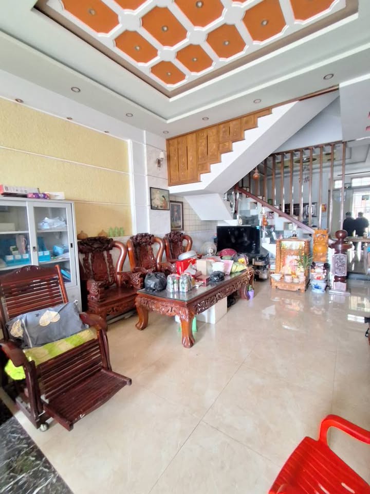 Nhà Phố Thị Nại Quy Nhơn 90m² - Mặt tiền kinh doanh đắc địa!