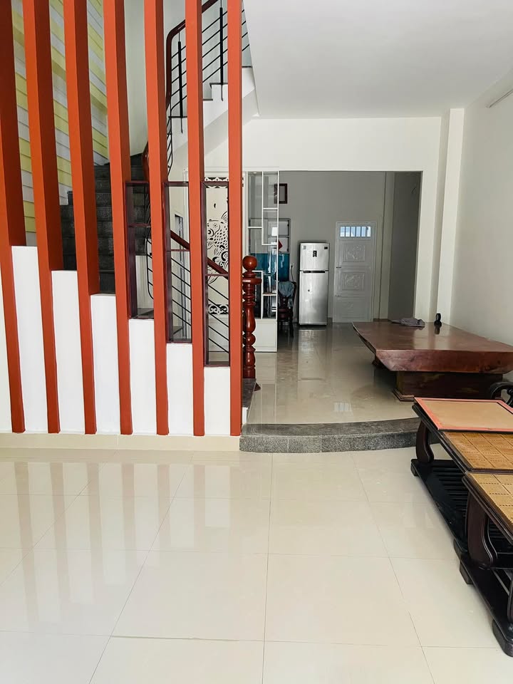 Cho thuê nhà mặt tiền 3 tầng Hòa Cường Bắc, Đà Nẵng - 75m², 15 triệu/tháng