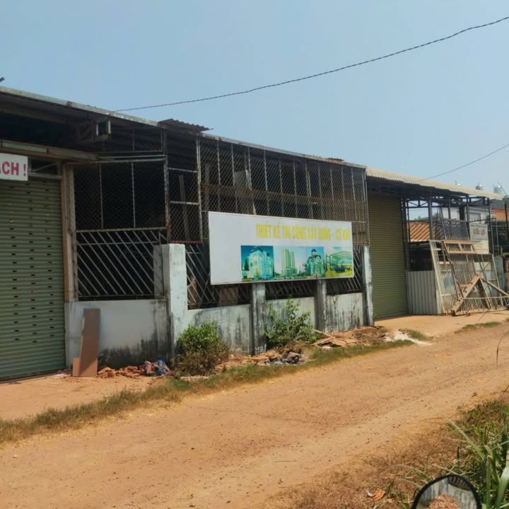 Kho Trảng Bàng 400m² - Tiềm năng tăng giá, Giá 2.8 tỷ.