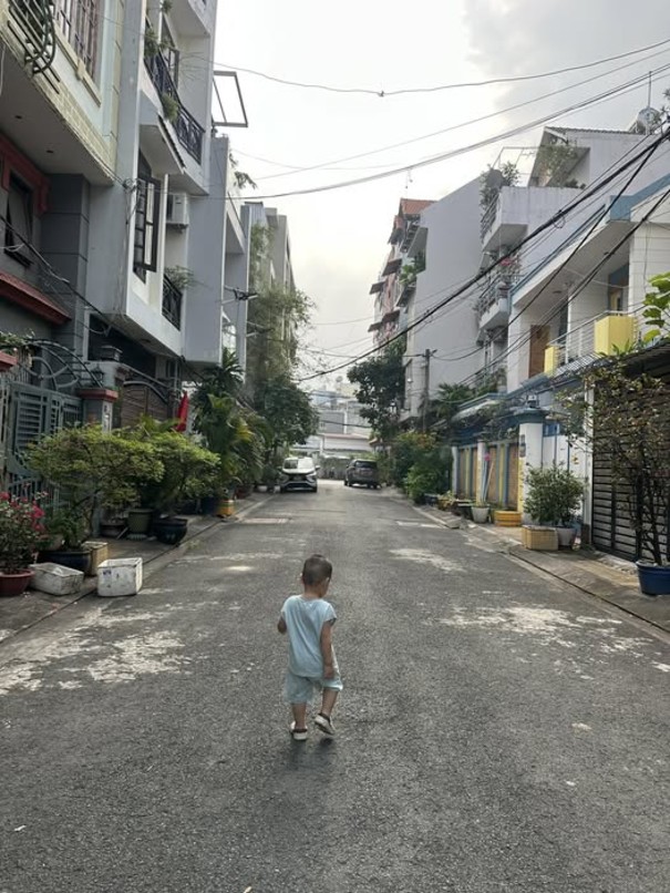 Bán nhà hẻm 303 Tân Sơn Nhì 80m² giá 8 tỷ - Ô tô vào tận nhà!