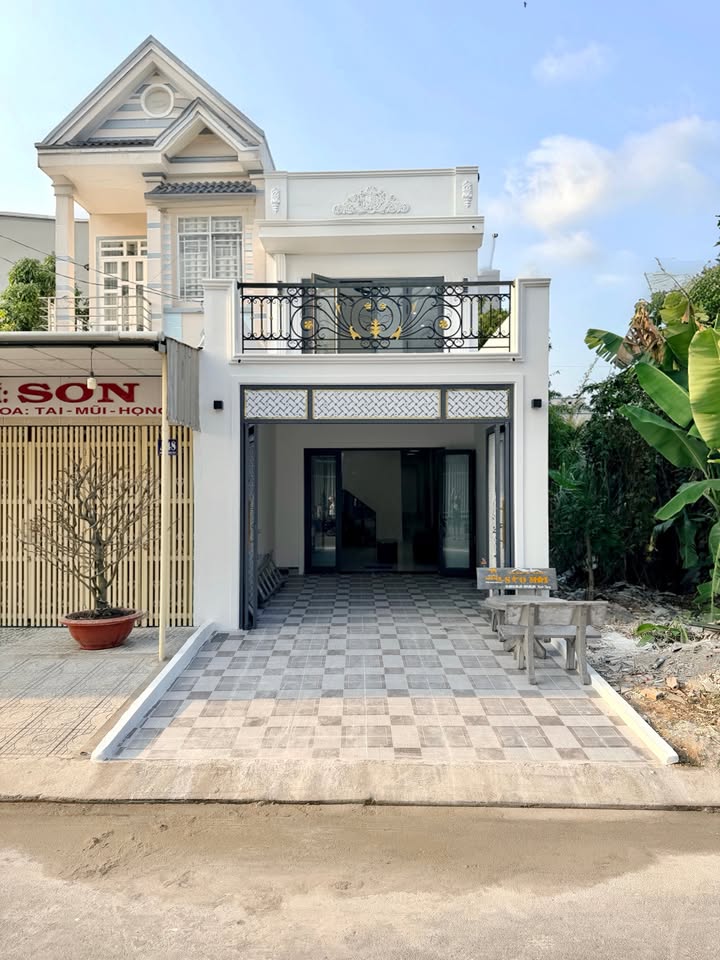 Nhà phố mặt tiền Ngọc Hân Công Chúa Rạch Giá 101m² - Vị trí đắc địa!