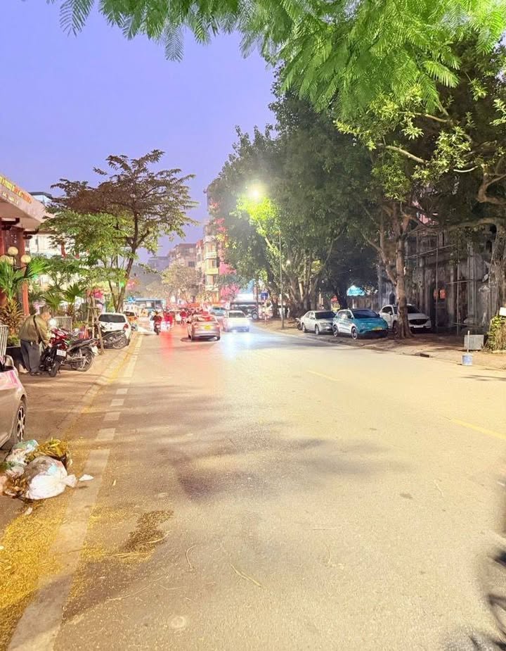 Nhà Phố Giang Văn Minh, Ba Đình - 38.9m² Sổ Đỏ Vuông Vắn, Chính Chủ Bán Gấp