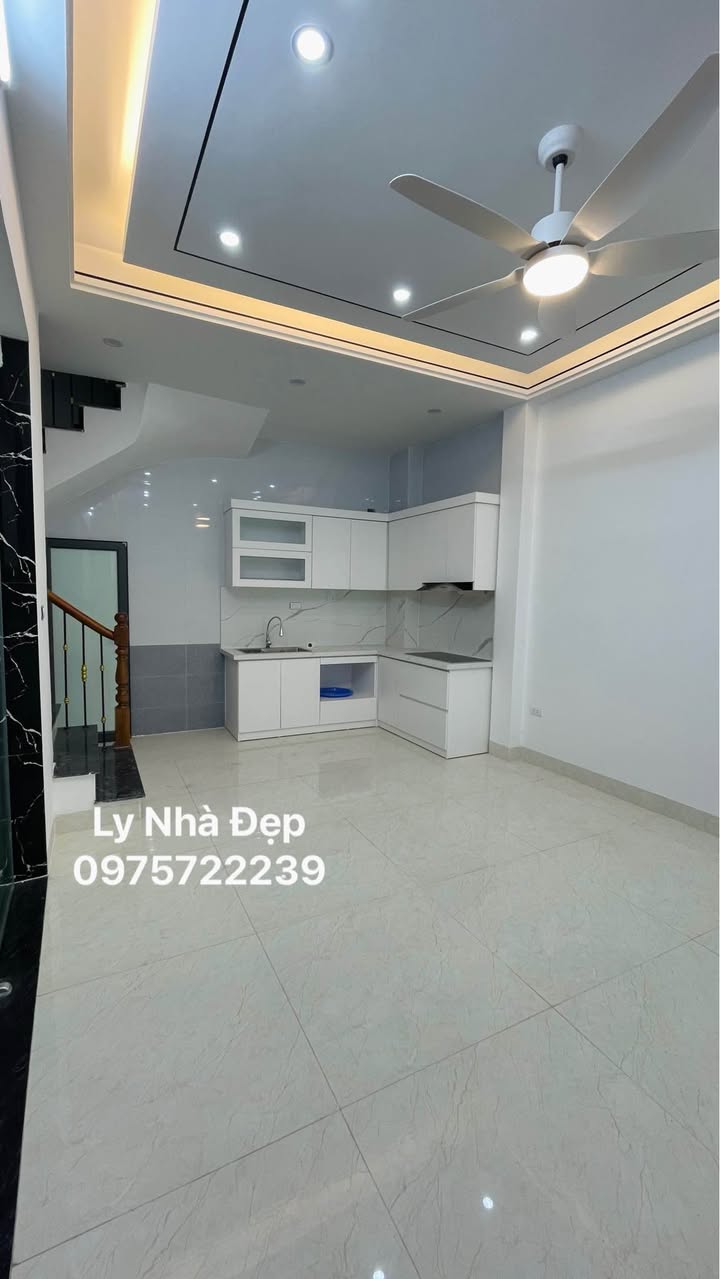 Nhà riêng Đống Đa 32m² giá 8 tỷ - Mới kính koong sát Hồ Ba Mẫu!