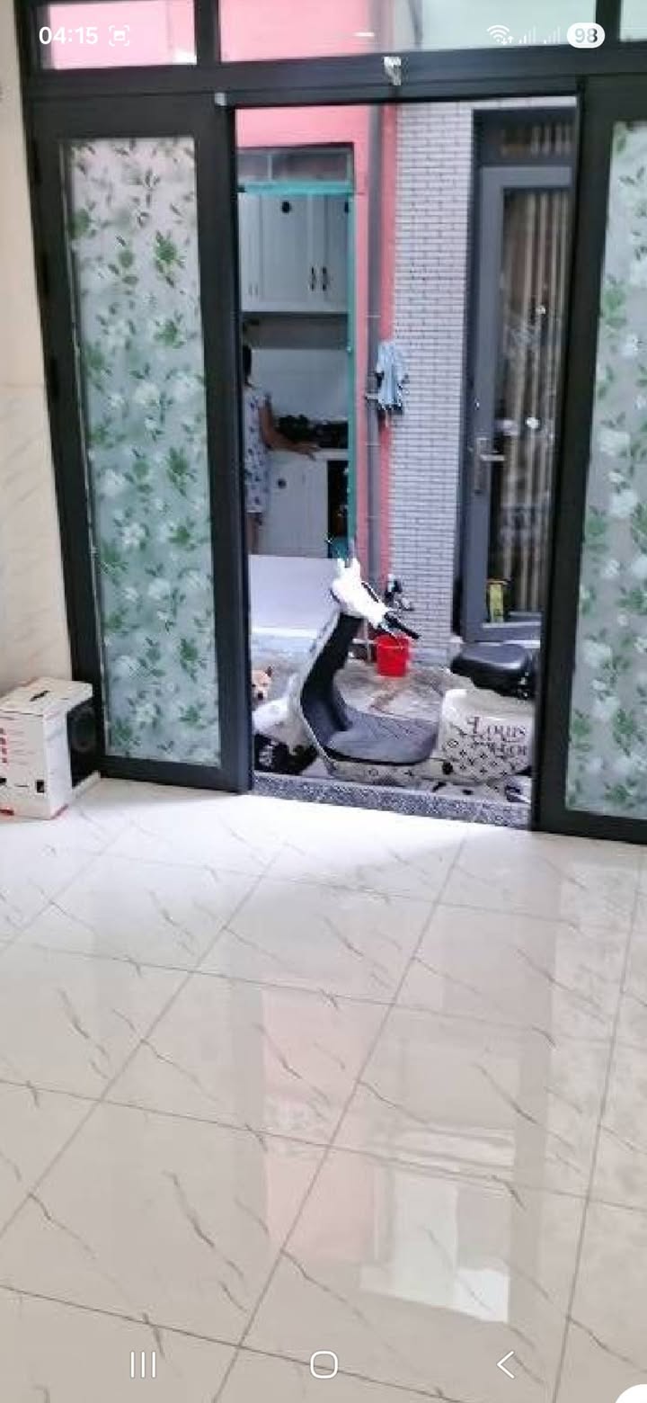 Nhà 30m² Nở Hậu 2 Tầng, Quận 4 Giá 3 Tỷ Gần Phố Ẩm Thực Vĩnh Khánh